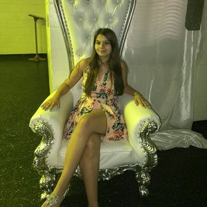 Meet your Posher, Ciera